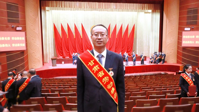讓奮斗成為青春底色，為隴原水利繪就藍(lán)圖 | 記甘肅省勞動模范李長春
